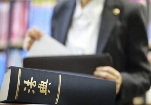 怎样继承夫妻共同财产，法律上的标准有哪些